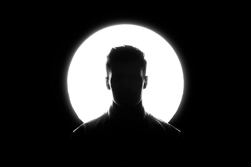 Silhouet foto van een man